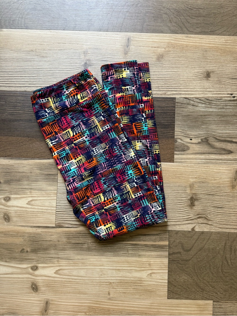 LuLaRoe Tall&Curvy Multicolor Abstract Grid Leggings Cozy Athleisure Art Fall